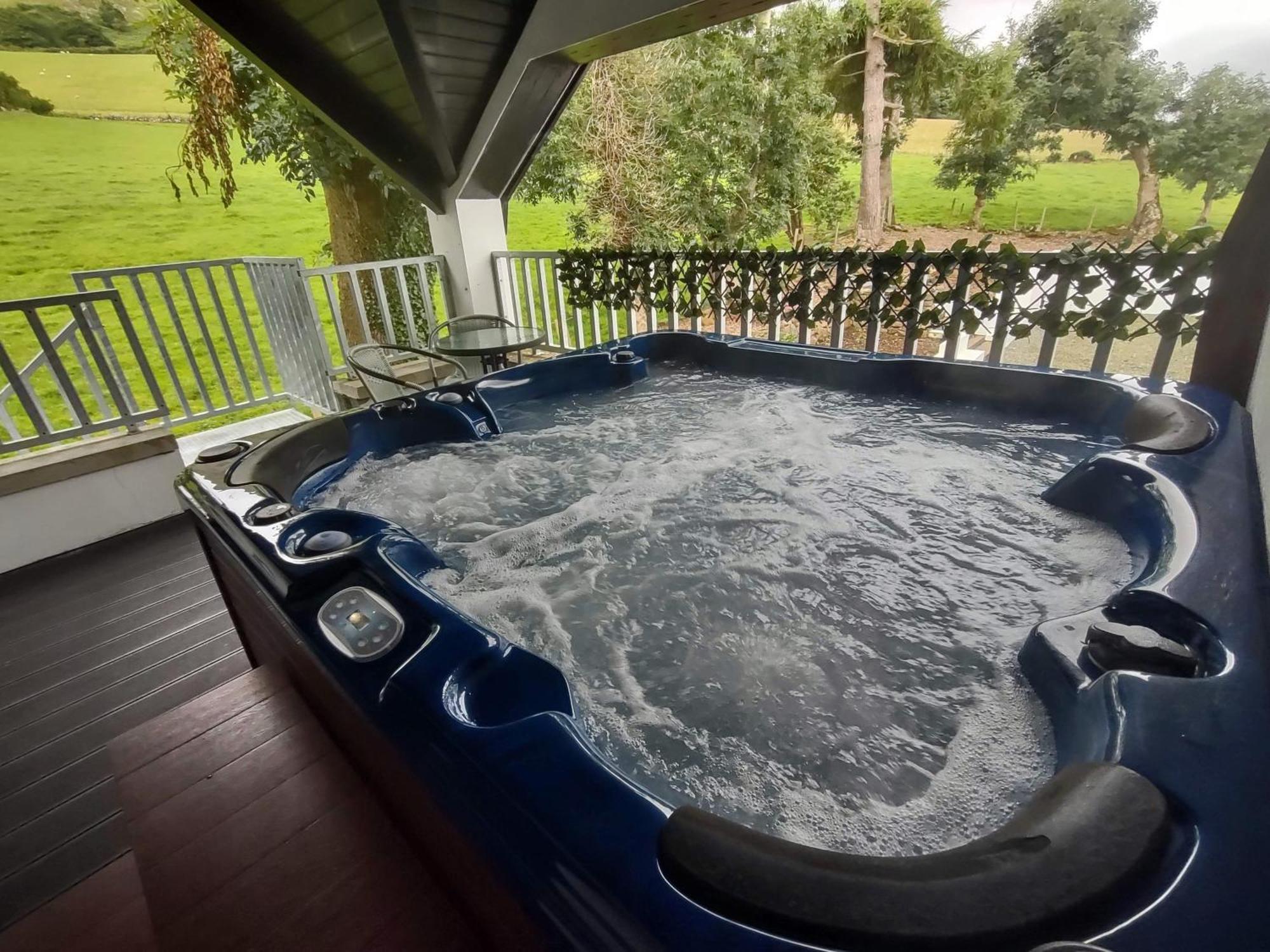 Ballymakeever - Private Hot Tub